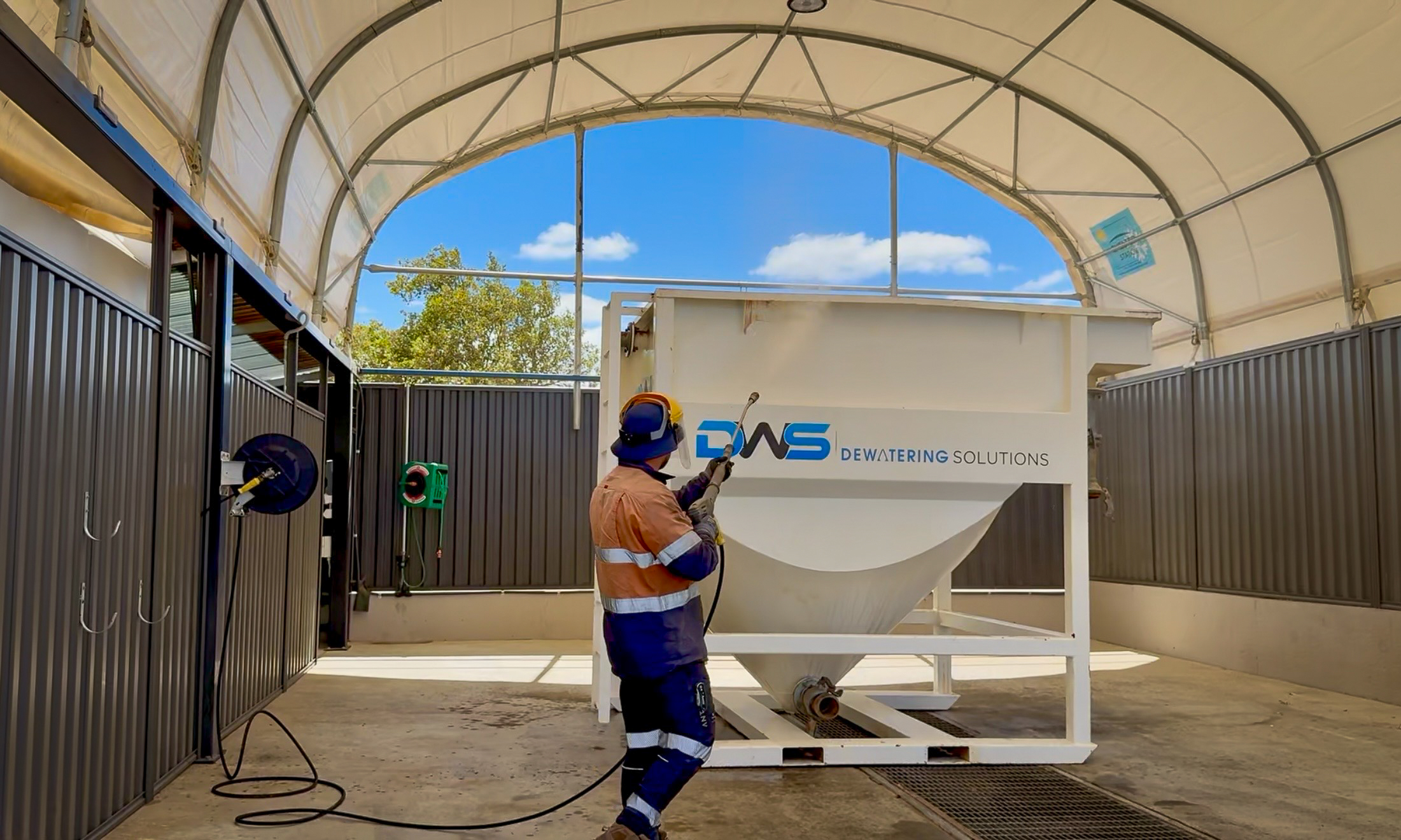 Settlement tank washdown, DWS Armadale